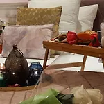 Luxury Suite Paris Republique